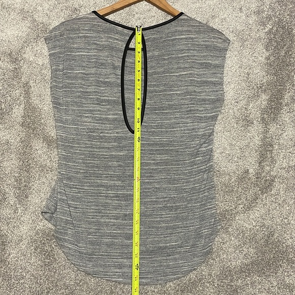FOREVER 21 Grey blouse with leather trim and open back size SMALL - Picture 9 of 10